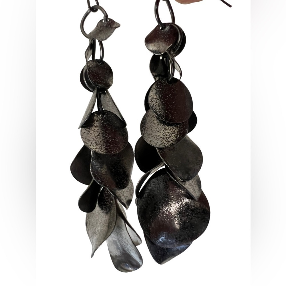 Charcoal Layered Dangly Earrings - Picture 2 of 3